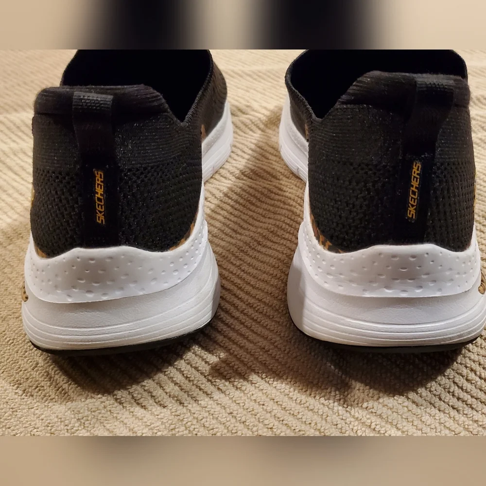 Skechers, Arch Fit  Slip-On Sneakers - Picture 3 of 9